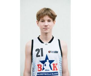 Roberts Lasmanis basketball player