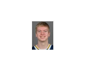 Ryan Isaacson basketball player - F