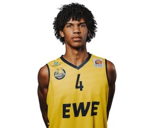 Sarls Nkojs-Eale basketball player
