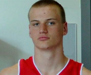 Simen Juvastol basketball player - C