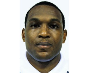 Storm Warren basketball player photo 2