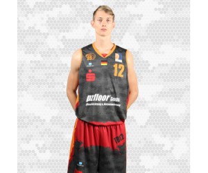 Tilman Buschbeck basketball player - SF