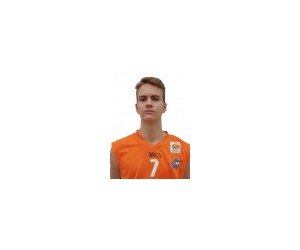Toms Saraks basketball player - SF