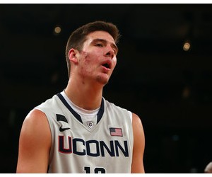 Tyler Olander basketball player photo 1