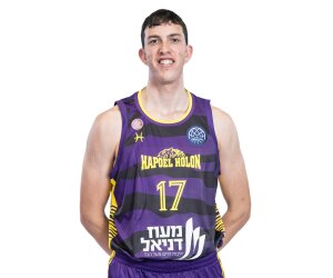 Itai Shnaps basketball player